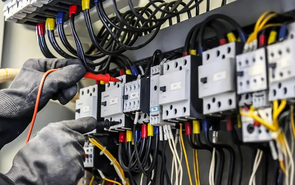 Safety Tips When Using Electrical Equipment at Home in the UAE